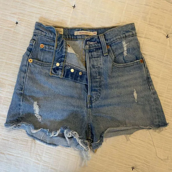LEVI’S Ribcage Denim Shorts High Rise Button Fly Distressed Raw Hem Size 24 - Image 5