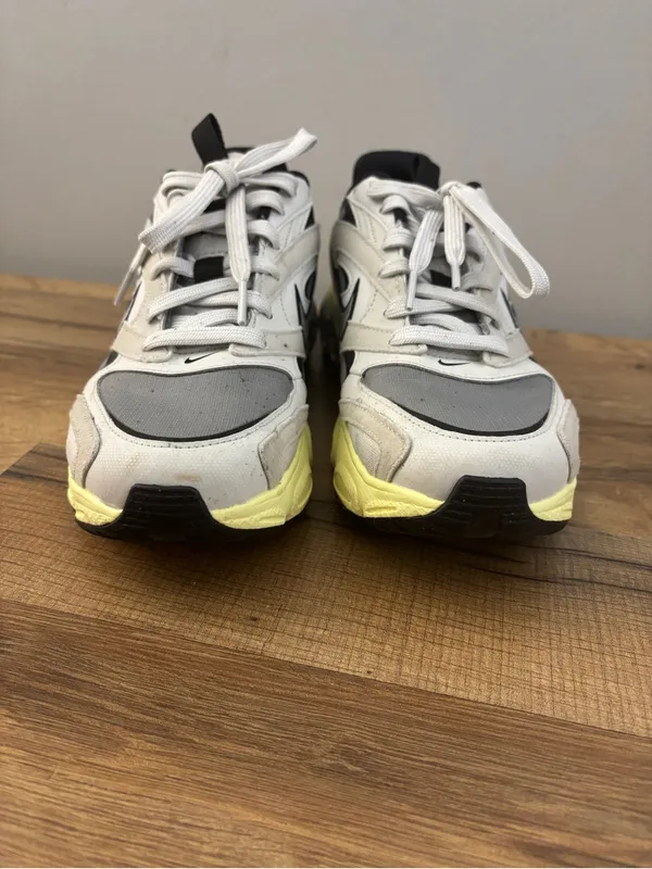 Nike Zoom Air Fire Athletic Running Shoes Particle Grey Women’s - Image 3