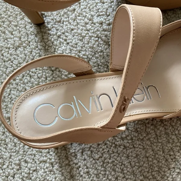 NEW Calvin Klein Slingback Nude Pumps Heels Wrap Around Kitten Mary Janes Sz 8 - Image 3