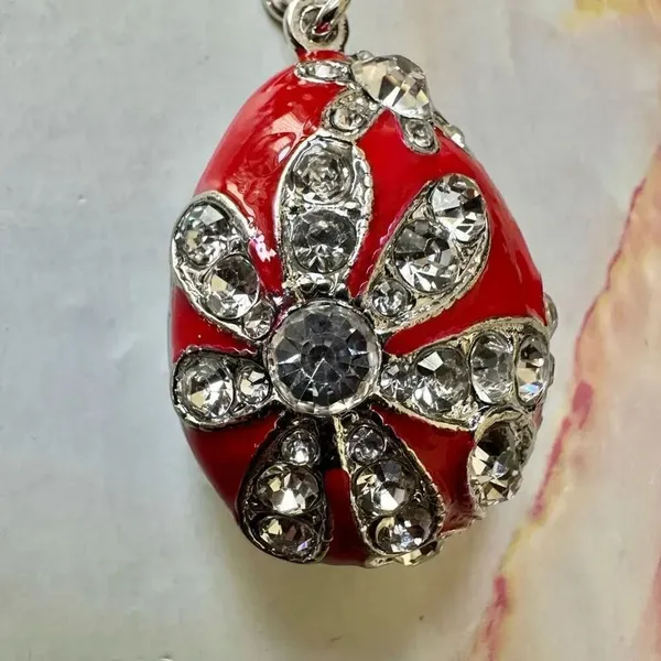 Betsy Johnson red rhinestone egg keychain - Image 4