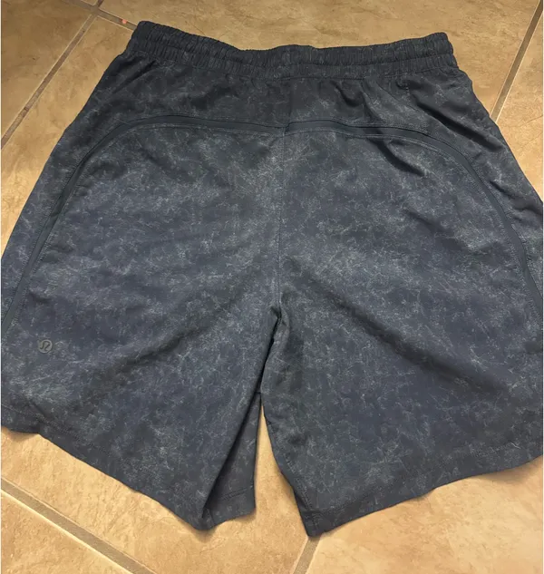 Men’s Lululemon Shorts 5” - Image 3
