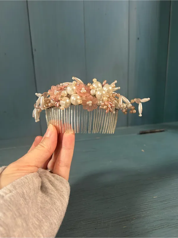 Handmade Pearl and Pink Floral Bridal Hair Comb - Vintage 1980’s - Image 2