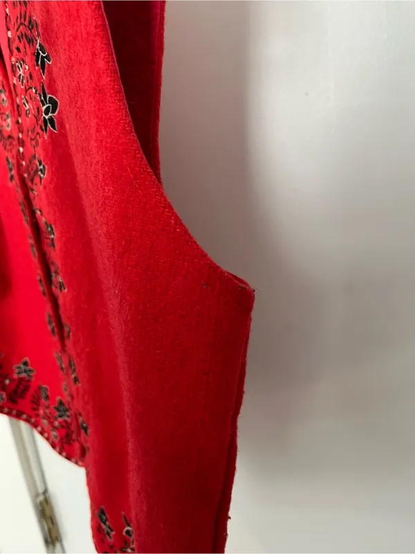 Vintage Red Embroidered Floral Vest wool cotton blend women’s large 90s - Image 4