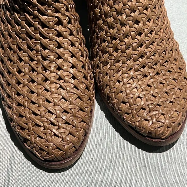 Crevo Anthropologie‎ Neva Woven Leather Mules Stacked Heel Women’s Size6.5 B53 - Image 5