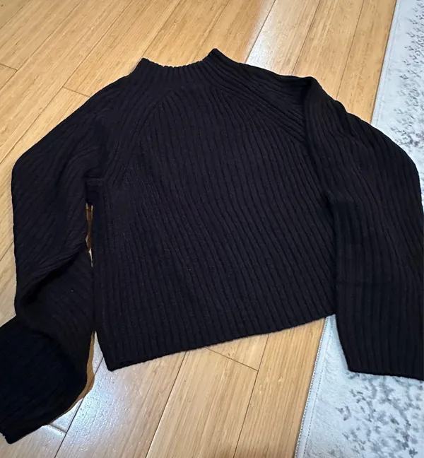 Black H&M Sweater Knit - Image 5