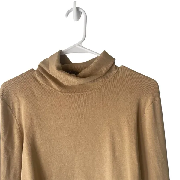 Dolce & Fabuloso Vintage Women's Size XL‎ Silk Blend Turtle Neck Sweater - Image 2