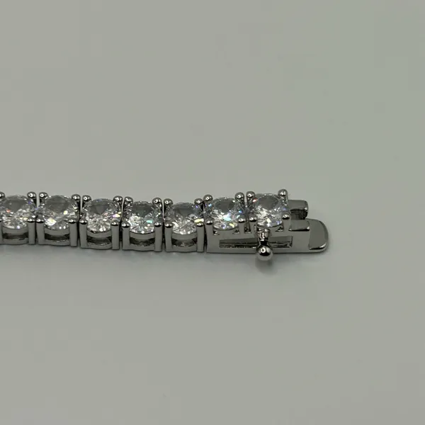 Kay Jewelers Moissanite Diamond Tennis Bracelet 4mm Round Cut VVS Silver 9 Inch New No Pass - Image 5