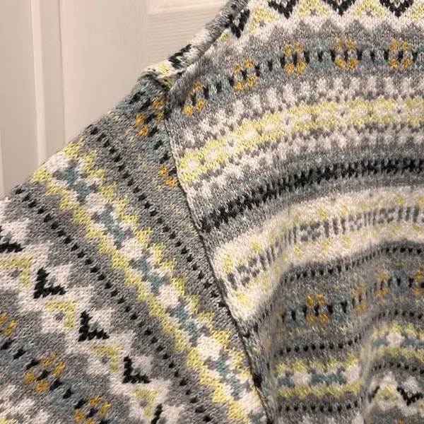 American Eagle Womens Fair Isle Knit Sweater Gray Yellow‎ Geometric Size M NEW - Image 3