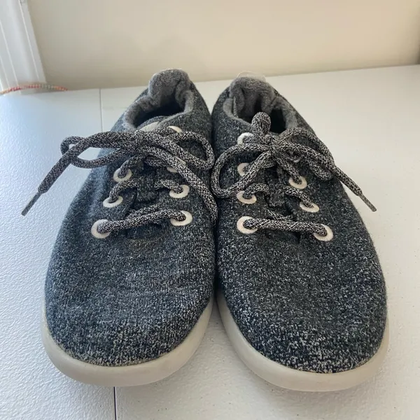 EUC Allbirds women’s dark gray wool warm‎ lace up tie athletic running sneakers - Image 2