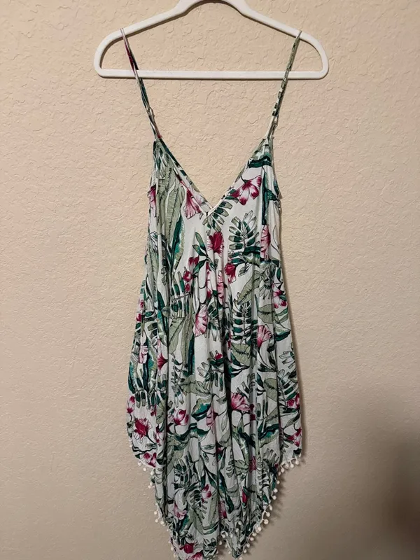 Japna Floral Spaghetti Strap Maxi Dress in Green & Pink - Image 3