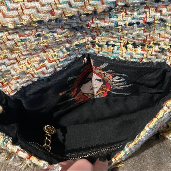 Chic Multicolor Tweed Handbag - Image 3