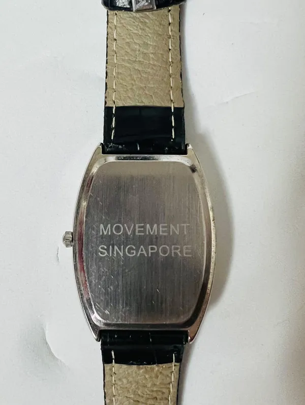 Classic Watch Black - Image 6