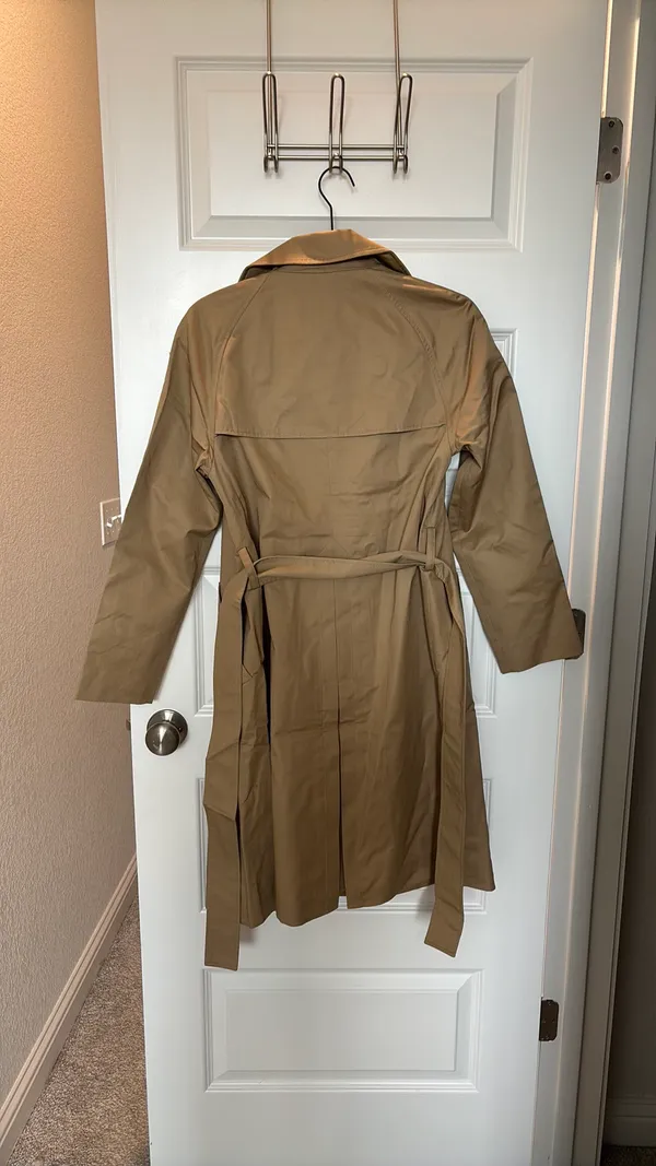 Everlane Trench Coat - Image 7