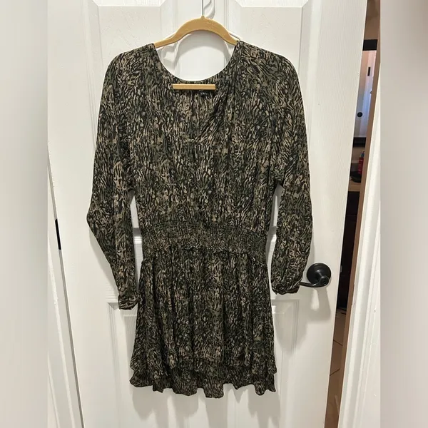 Rails Olive Long Sleeve Dress - Image 6