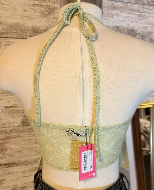 Edikted Summer Halter Knit Top - Image 3