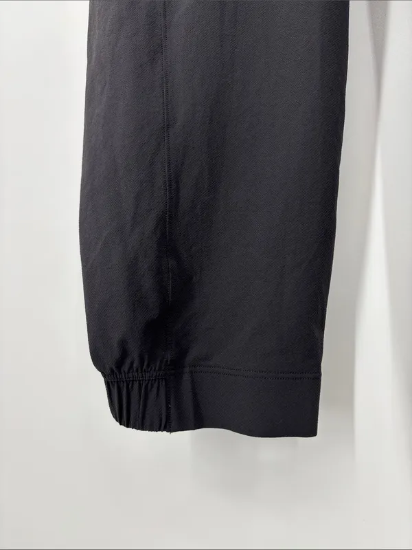 Lululemon License to Train High-Rise Active Pant Women's Size 8 in Black in EUC! - Image 9
