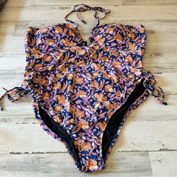 NWT J. Crew Liberty Halter cutout one-piece in painted block print BH510 Sz‎ 24 - Image 2