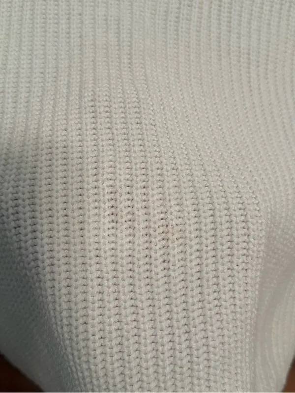 Abercrombie & Fitch Easy Shaker Chunky Sweater Vest in White - Image 4