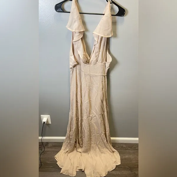REFORMATION Women's Peppermint Ruffle Wrap Maxi Dress Champagne‎ Size Large - Image 5
