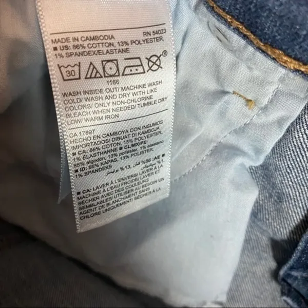 Old Navy Original Bootcut Stretch Medium Wash Jean‎ - Image 7