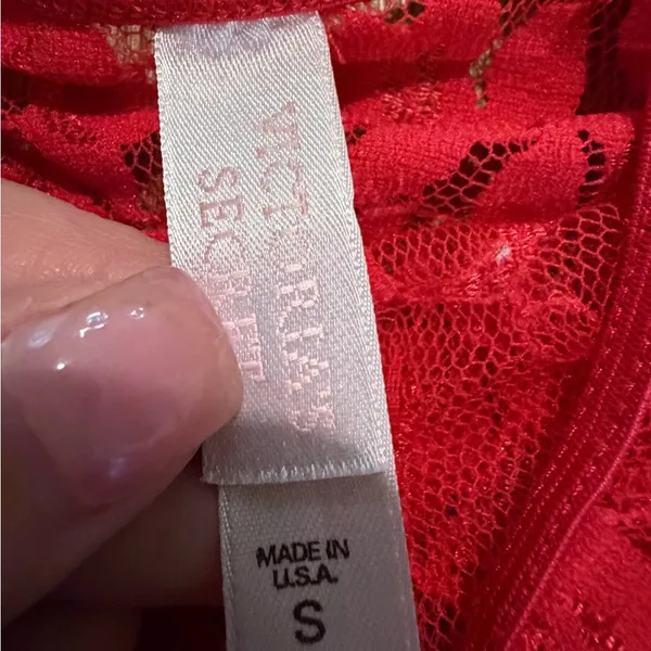 Victoria's Secret Y2K 2001 Scarlet Lace Camisole size small - Image 2