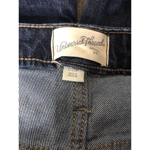 Universal Thread Jeans Women Size 0 25R Dark Blue Denim Ankle Bootcut Frayed Hem - Image 4