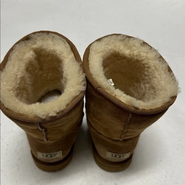 UGG Short Suede Chestnut Brown Boots 5825 size 8 - Image 8
