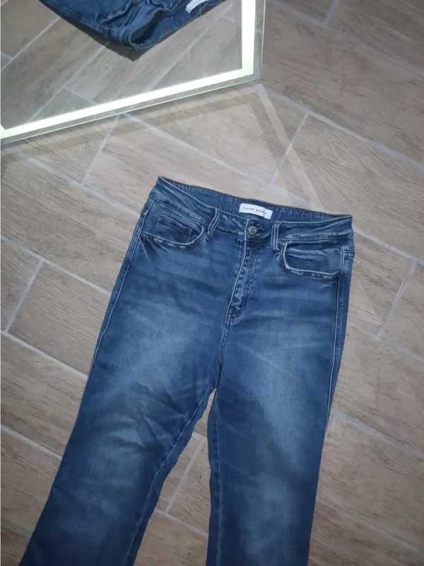 Vervet Flying Monkey High-Rise Flare Jeans in Dark Blue Wash - Image 7