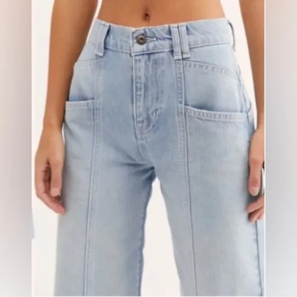 Free People We the Free Let Sunshine In Wide leg Cropped Jeans Sz 26 Light Wash - Image 2