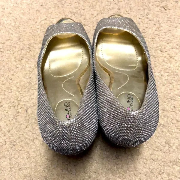 Bandolino Heels Size 7 1/2 Gold Metallic - Image 2