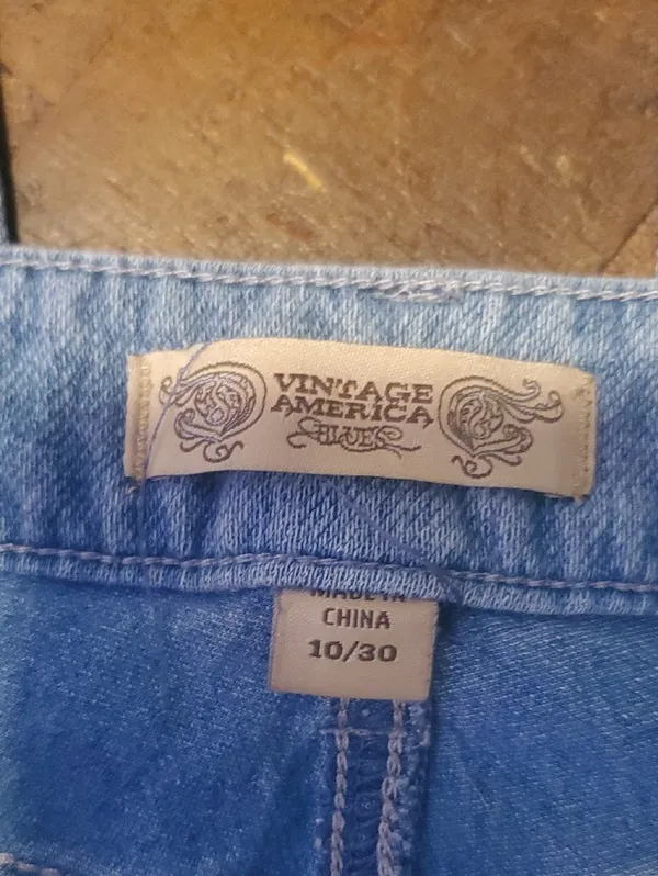 Vintage America Light Blue Denim Capris Size 10 - Image 2