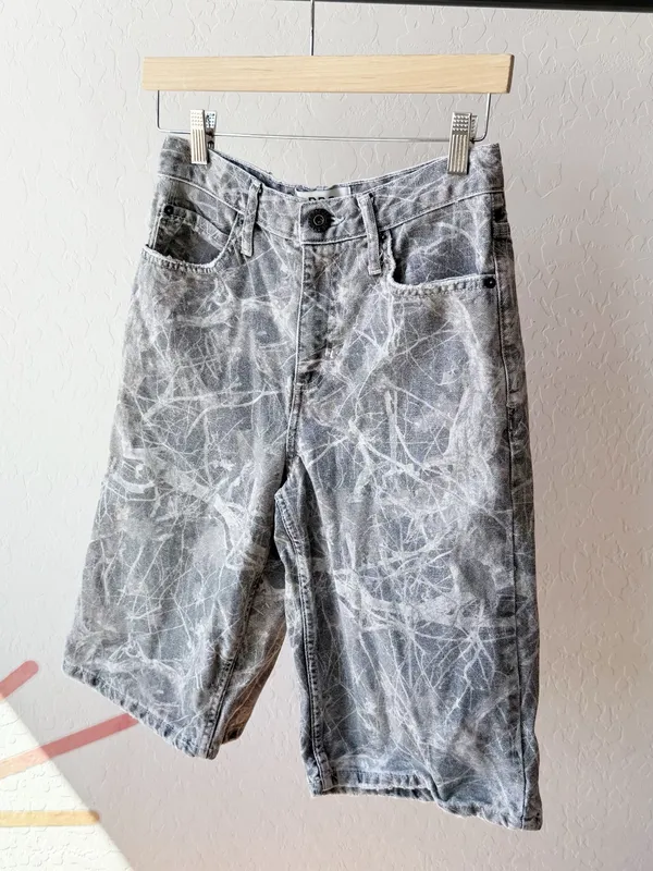 BDG Urban Outfitters Missouri Womens Camo Jorts - Image 5