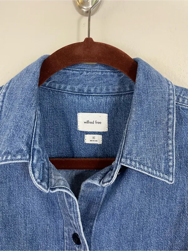 Aritzia Wilfred Ocean‎ Medium Blue Puff-Sleeve Denim Button-Down Shirt Size XS - Image 4