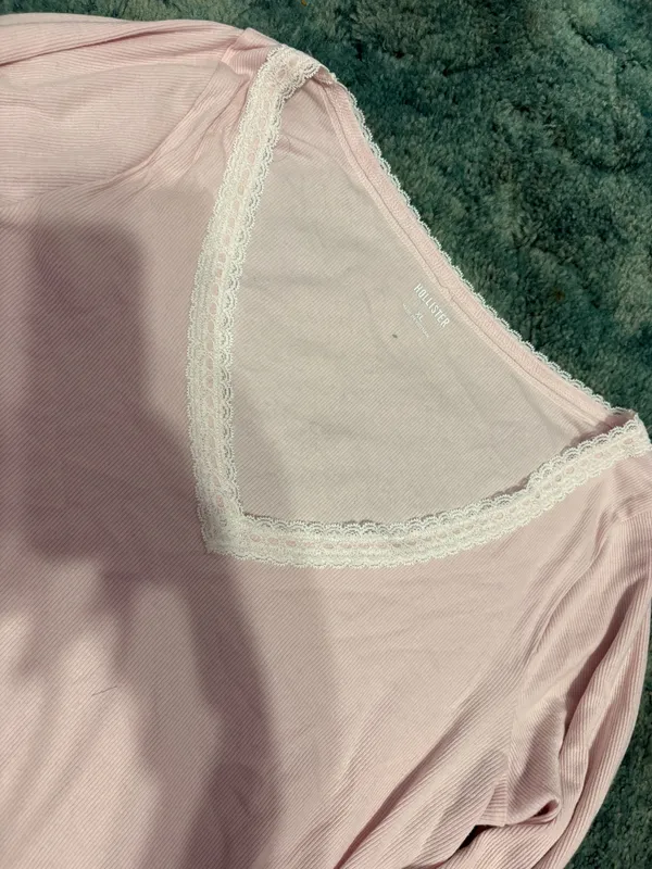 Hollister Long Sleeve Top laced vneck - Image 2
