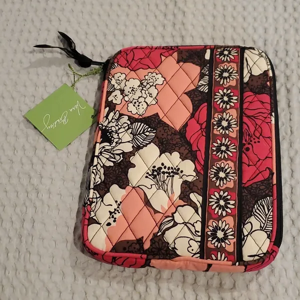 NWT Vera Bradley IPad/Ereader Sleeve/cover - Image 2