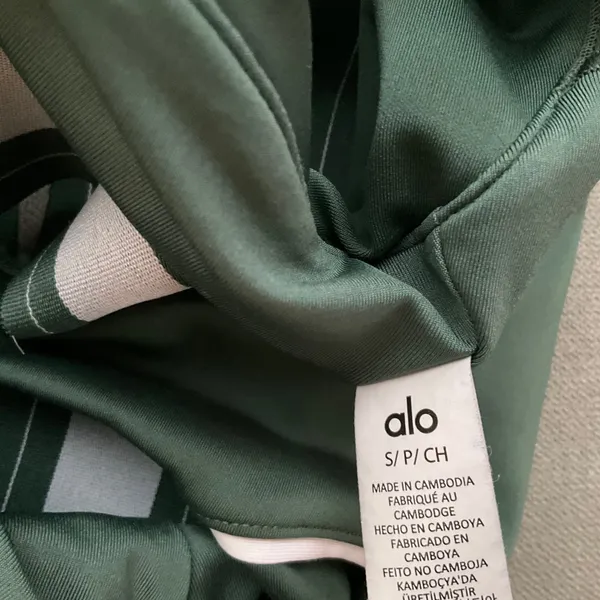 Alo Yoga Airlift Suit Up Bra Clover Green/White S - Image 4