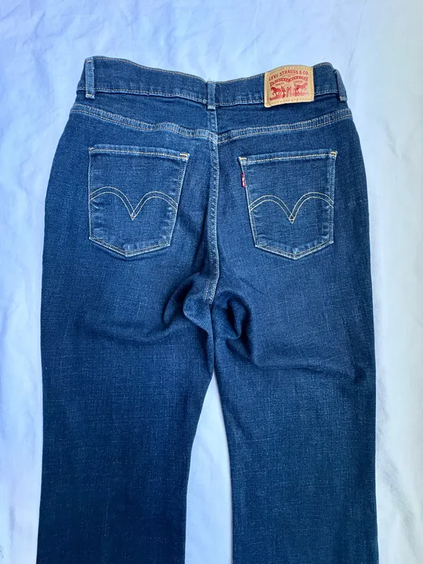 Levi’s Classic Bootcut Jeans – Size 27 Dark Wash - Image 14