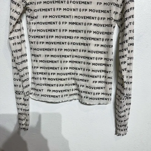 Free People Movement White High Jump Printed Logo Long Sleeve Sz S - Image 4