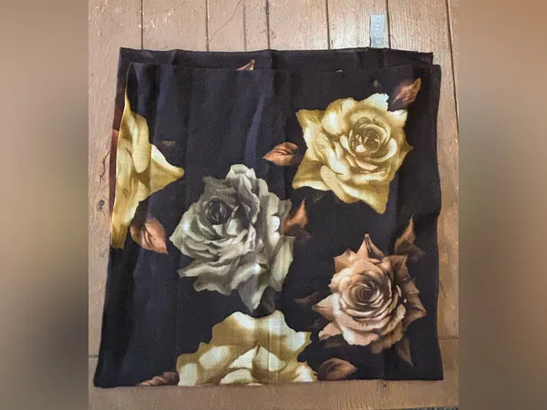 Echo New York Square Wool Scarf Elegant, Romantic Print Brown - Image 3