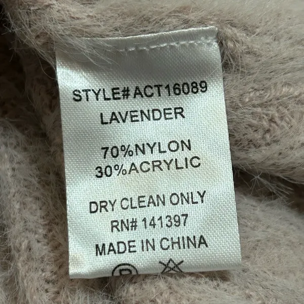 ASTR The Label Amanda V-Neck Fuzzy Cardigan - Image 8