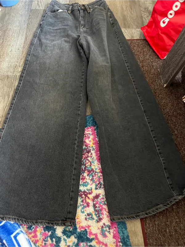 Bdg black wide a wide jeans size 26 - Image 3