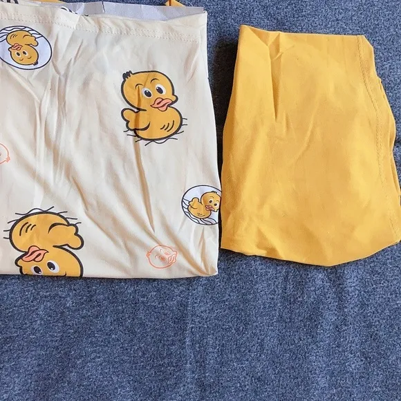 Short Sleeve Pajama Set Women Size s‎ Yellow New Cartoon Duck Print Loungewear - Image 6
