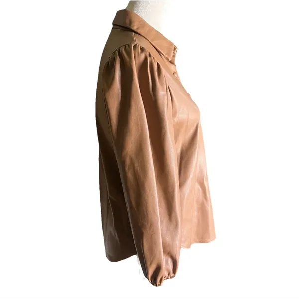 Marc New York Puff Sleeve Camel Faux Leather Button Blouse XS Boho Whimsy Classy - Image 2