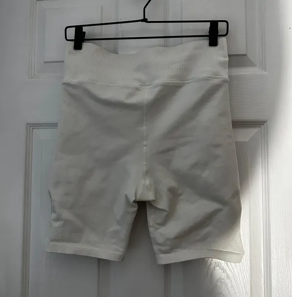 Aerie Offline White Biker Shorts - Image 2
