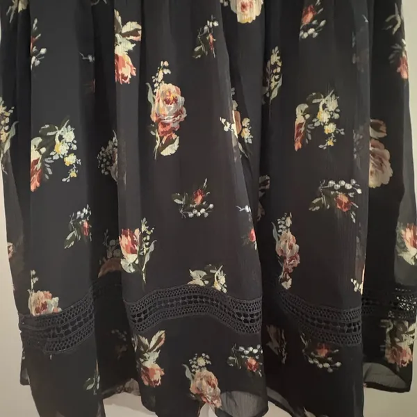 NWT Abercrombie & Fitch Floral Blue Dress in Size XL - Image 4