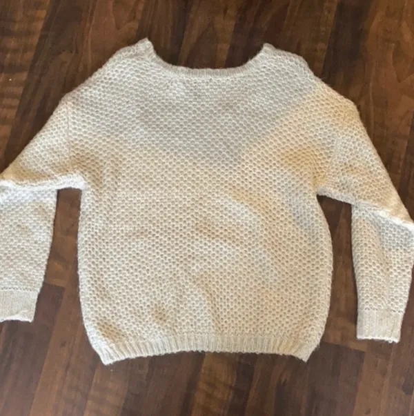 Jessica Simpson Cream Sweater - Image 5