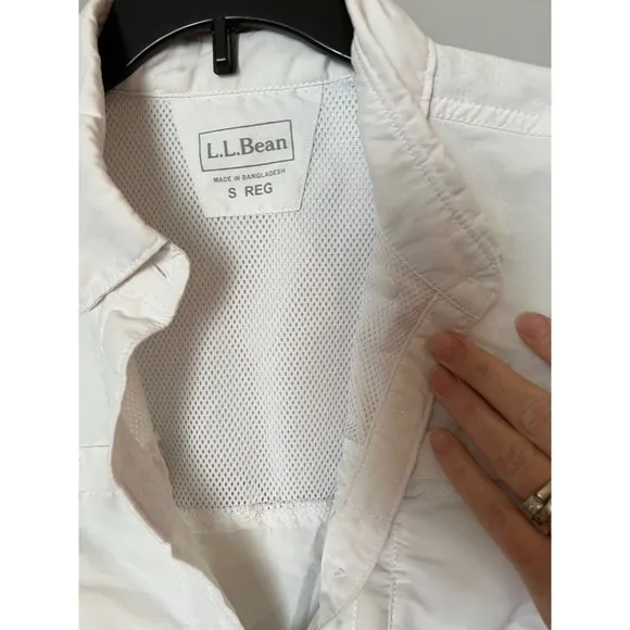 L.L. Bean white Button Up Shirt vented size S‎ - Image 3