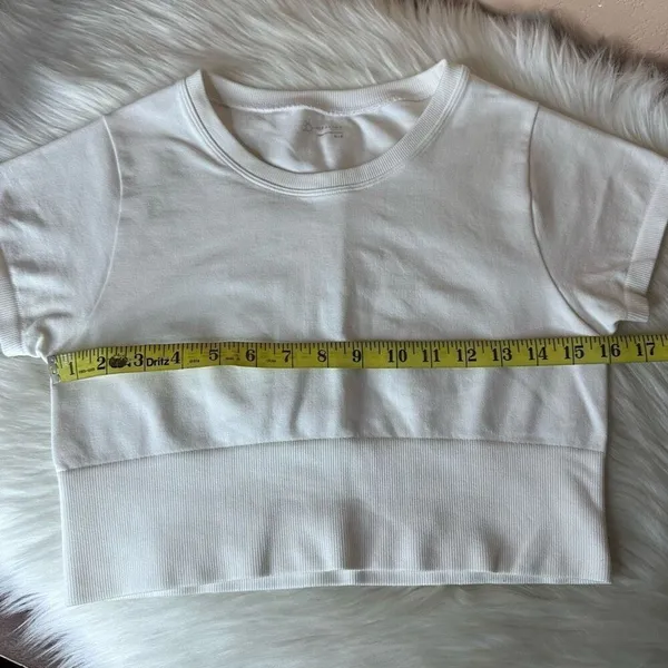 OFFLINE By Aerie Sidewalk Seamless Cropped T-Shirt Size Medium - Image 7