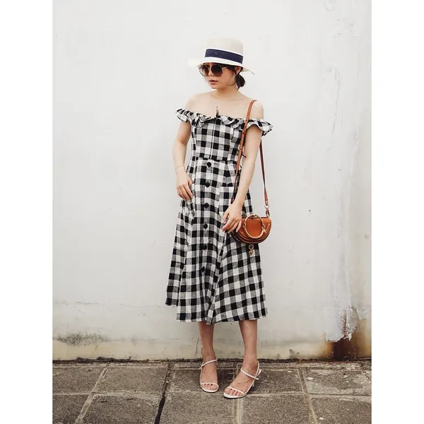 Reformation Hattie Off Shoulder Linen Midi Dress US 0 Gingham Europe Vacation‎ - Image 4