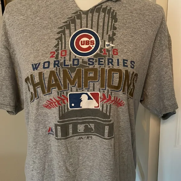Majestic Gray Cut 2016 Chicago Cubs World Champion Short Sleeve T Shirt - Image 2
